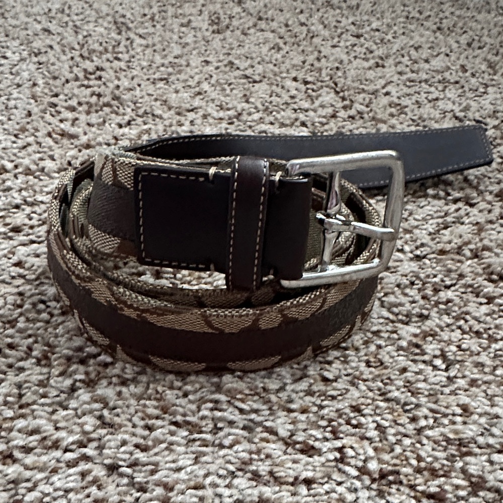 Coach Signature Belt